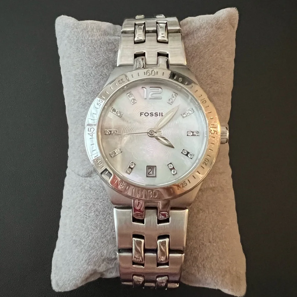 Fossil Watch with mother of pearl face - Picture 8 of 9